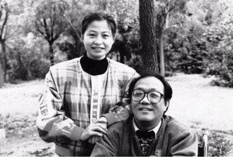 轮椅上的巨人史铁生：21岁瘫痪，47岁尿毒症，临死9小时前捐遗体(图15)