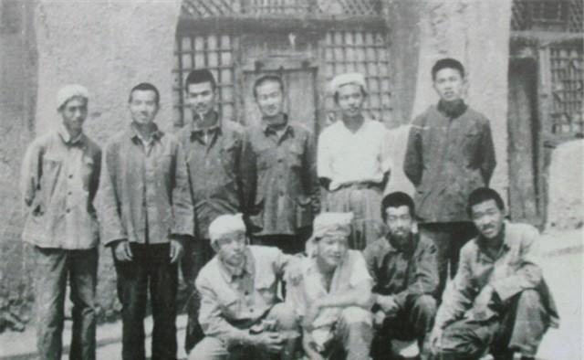 史铁生：21岁瘫痪，31岁执笔坚持写作28年，脑溢血去世，一生励志(图3)