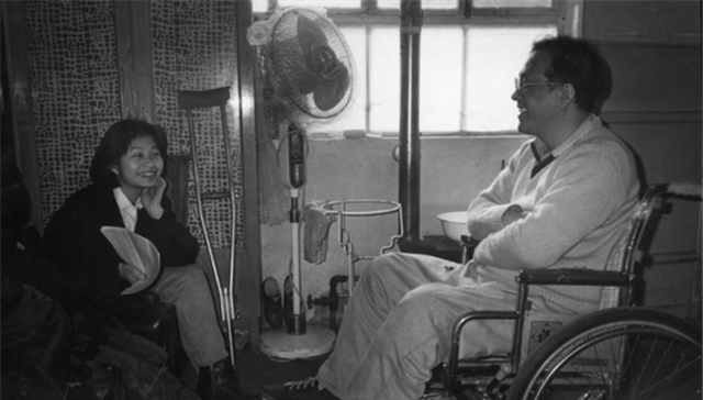 史铁生：21岁瘫痪，31岁执笔坚持写作28年，脑溢血去世，一生励志(图9)