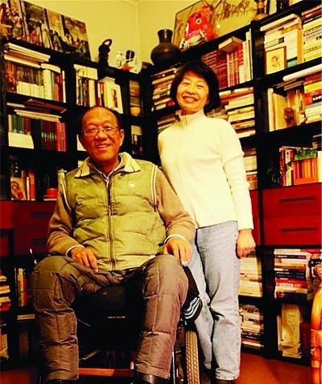 史铁生：21岁瘫痪，31岁执笔坚持写作28年，脑溢血去世，一生励志(图10)