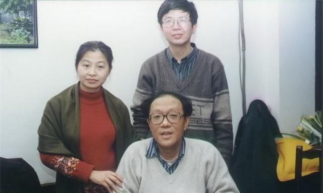 史铁生：21岁瘫痪，31岁执笔坚持写作28年，脑溢血去世，一生励志(图15)