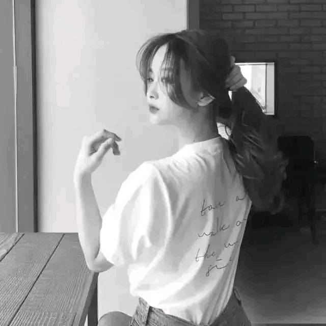 适合发朋友圈的20句超霸气句子，短、狠、拽(图3)