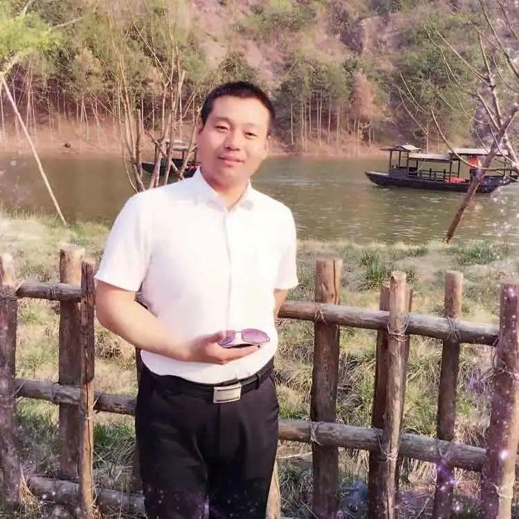 一枚小顶针(图6) 一枚小顶针(图6)