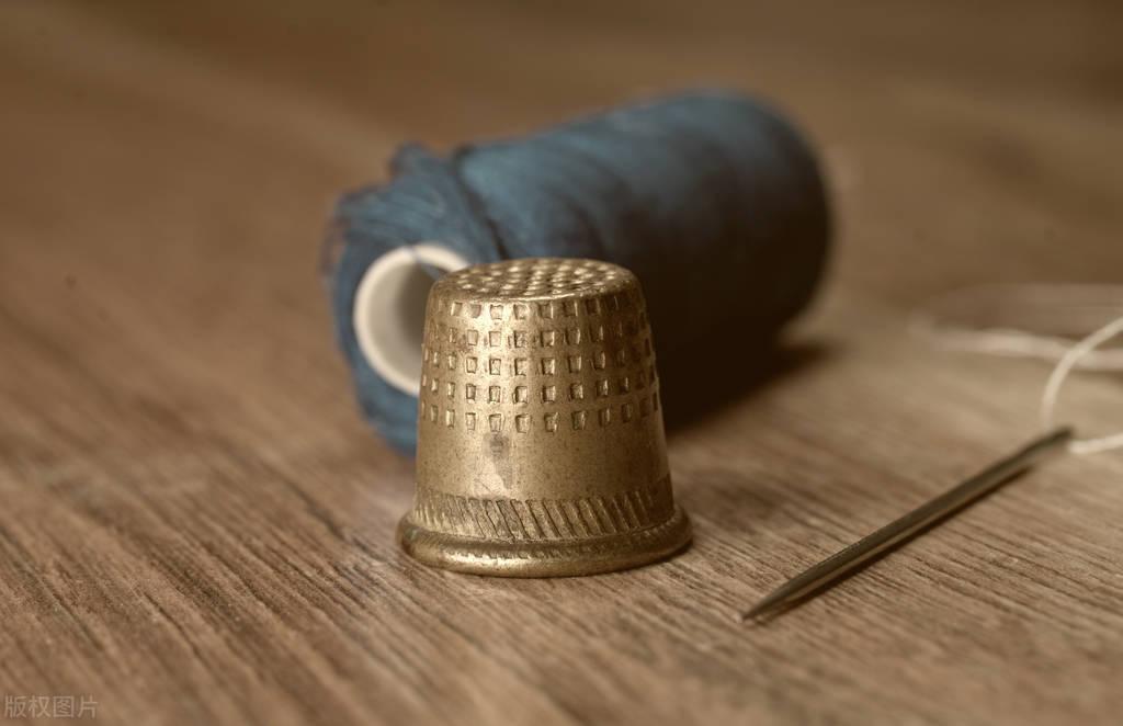 散文丨奶奶的顶针：把日子串成了千针万线(图1)