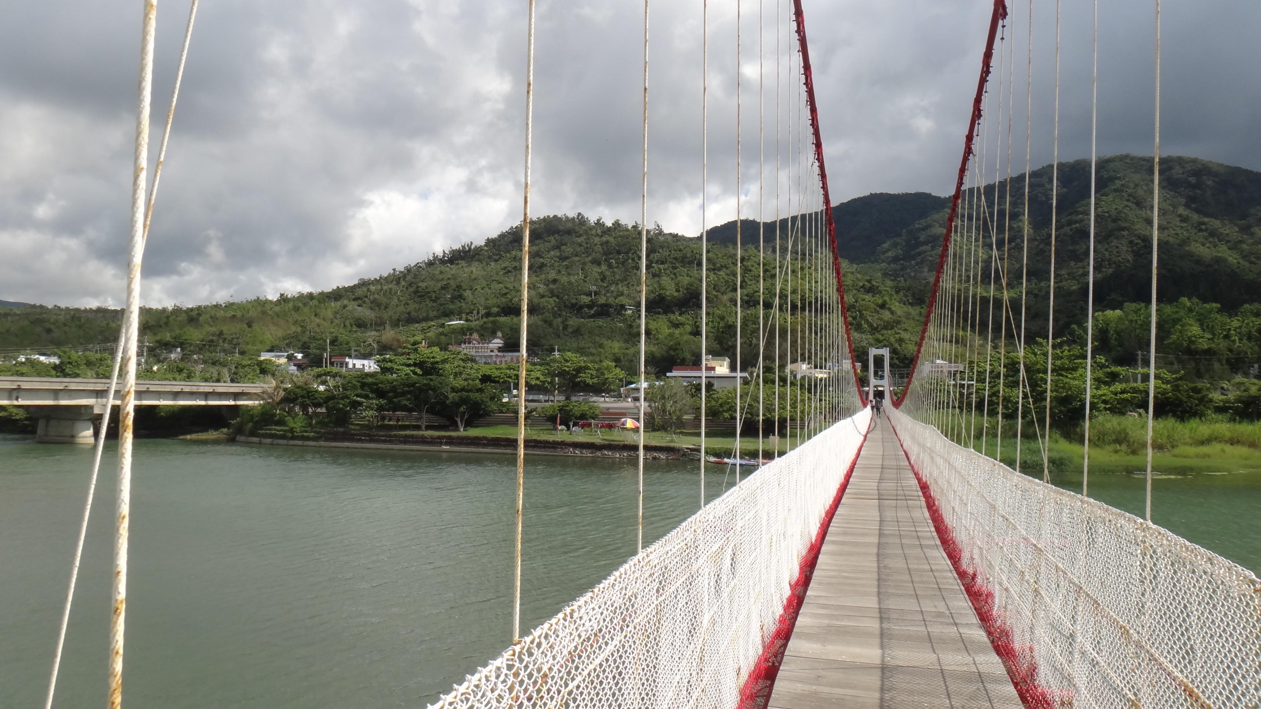 一个三面环海可以看到一洋两峡的地方(图5)