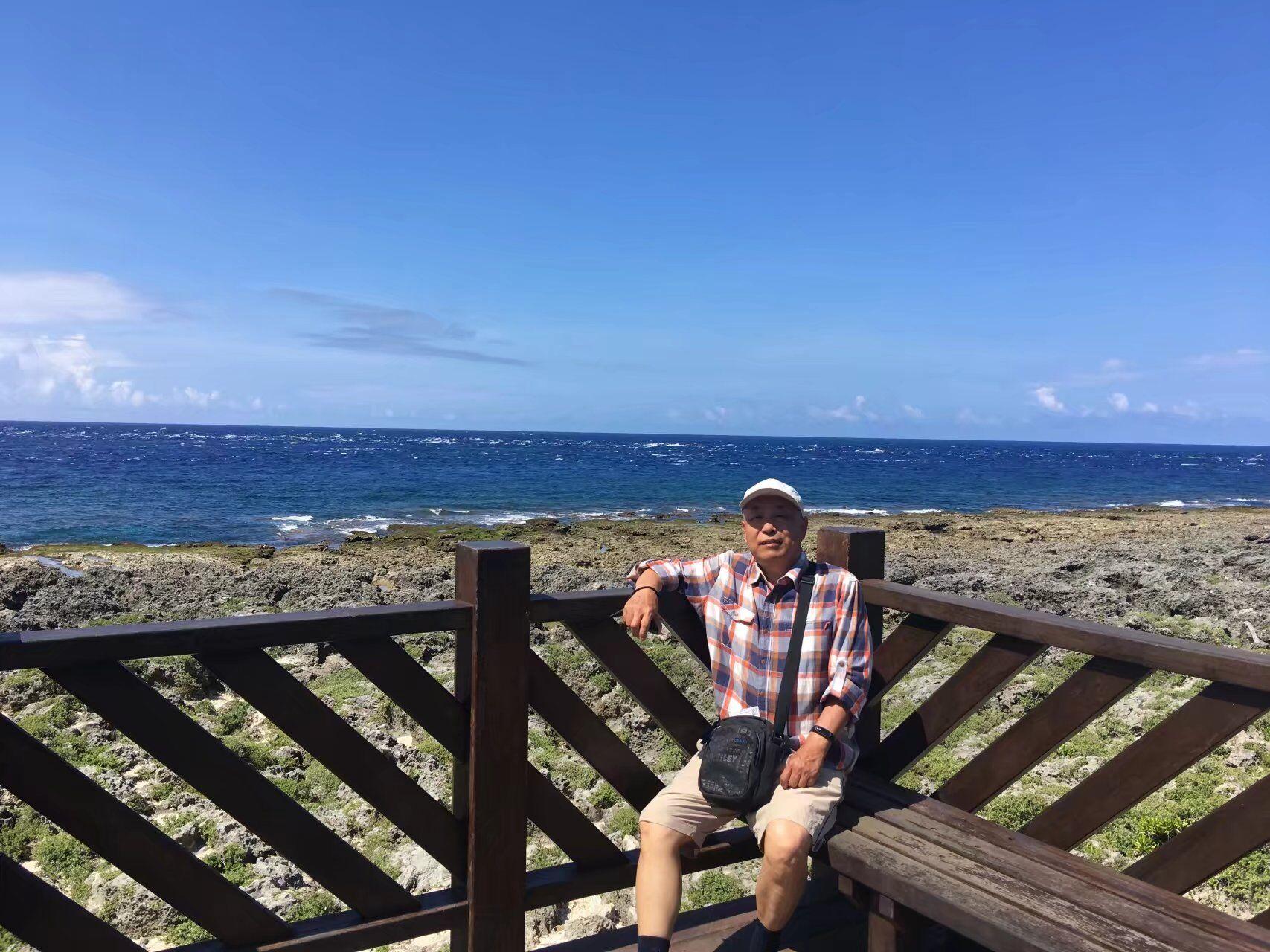 一个三面环海可以看到一洋两峡的地方(图8)