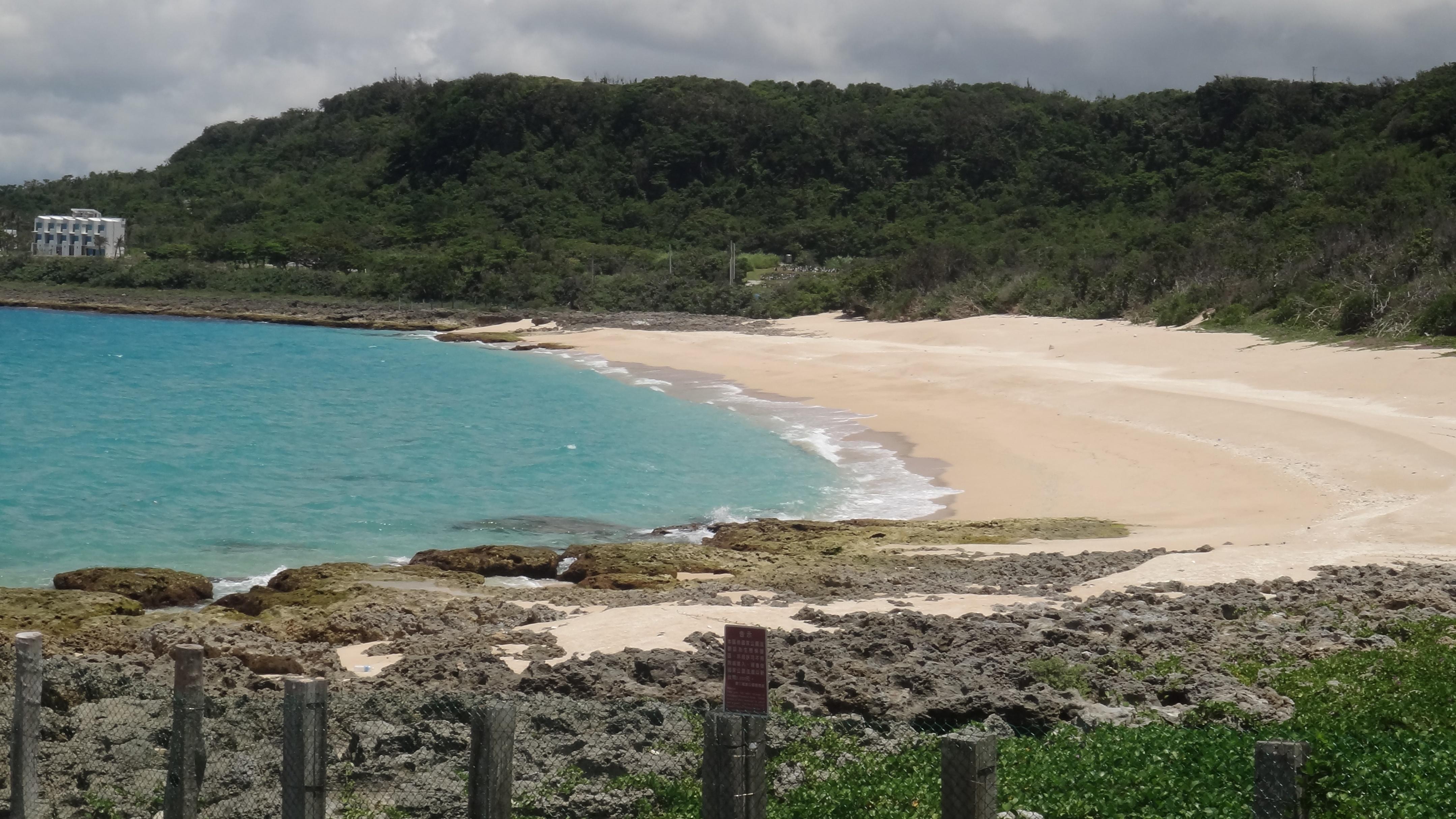 一个三面环海可以看到一洋两峡的地方(图22)