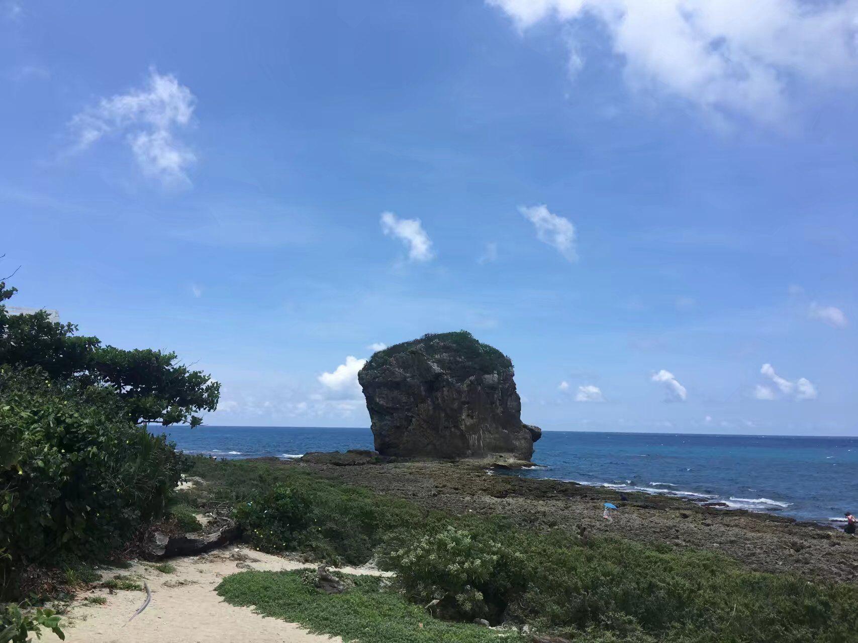 一个三面环海可以看到一洋两峡的地方(图25)