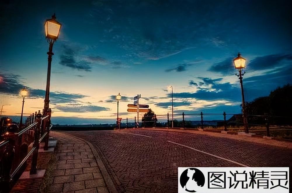 疼到骨子里心碎伤感地说说38句-图说精灵(图3)