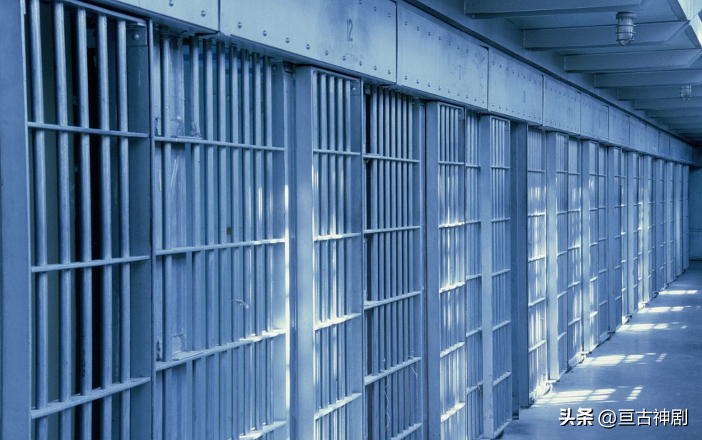 网红天哥借7万跪舔美国，夸赞其空气香甜，如今却形如乞丐(图6)