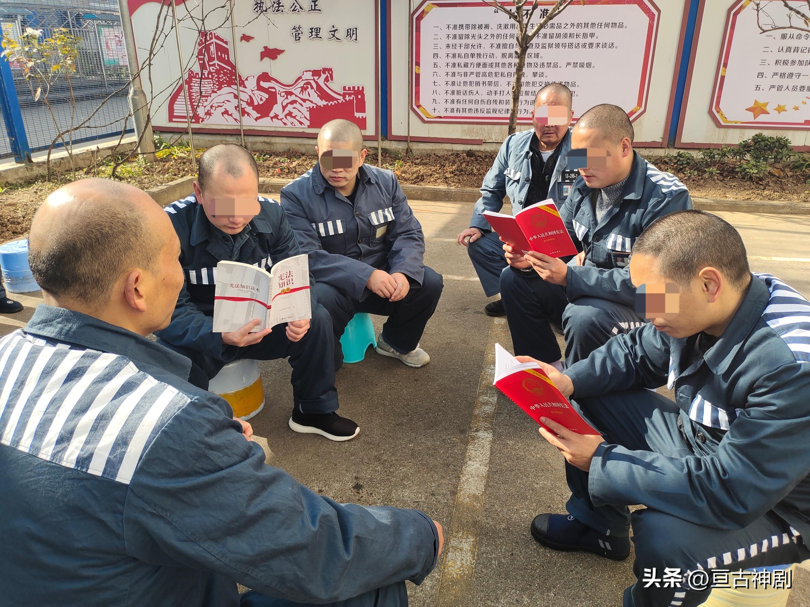 网红天哥借7万跪舔美国，夸赞其空气香甜，如今却形如乞丐(图7)