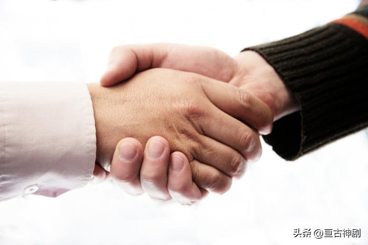 网红天哥借7万跪舔美国，夸赞其空气香甜，如今却形如乞丐(图8)