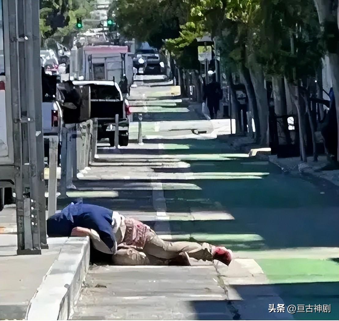 网红天哥借7万跪舔美国，夸赞其空气香甜，如今却形如乞丐(图17)