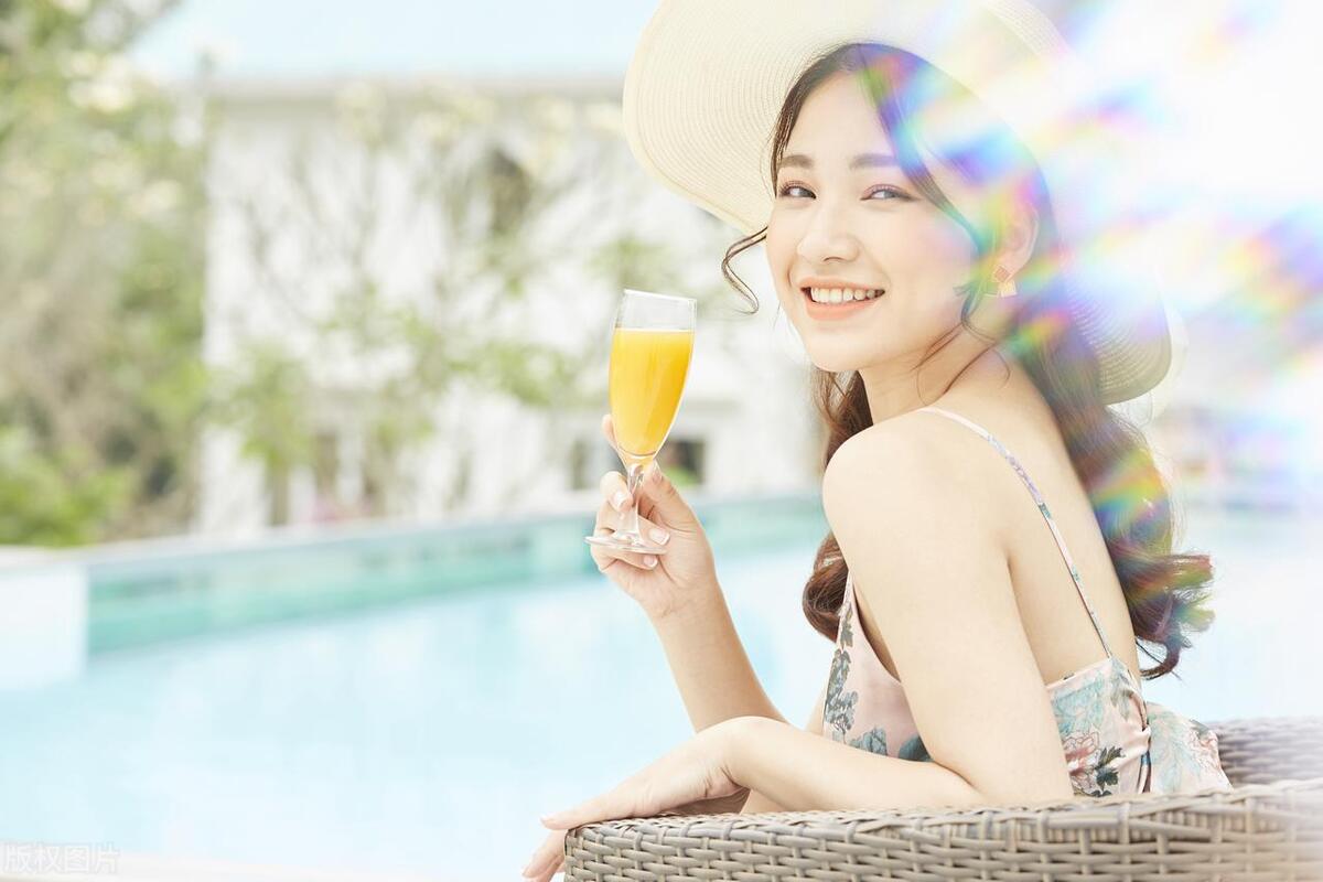 暑假浪漫温柔文案分享：年年有风，风吹年年，时光漫漫，暑假慢慢(图3)