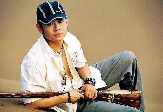 重出江湖引风暴！刀郎新歌小心眼？网友借郭德纲经典语录轻松回怼(图1)