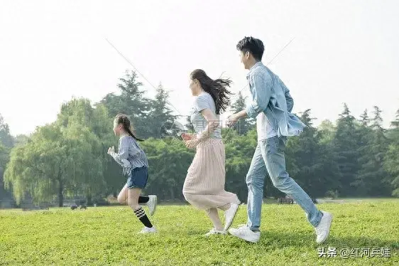 珍惜那个陪你同甘共苦的人，且行且珍惜，相互扶持，相濡以沫。(图1)