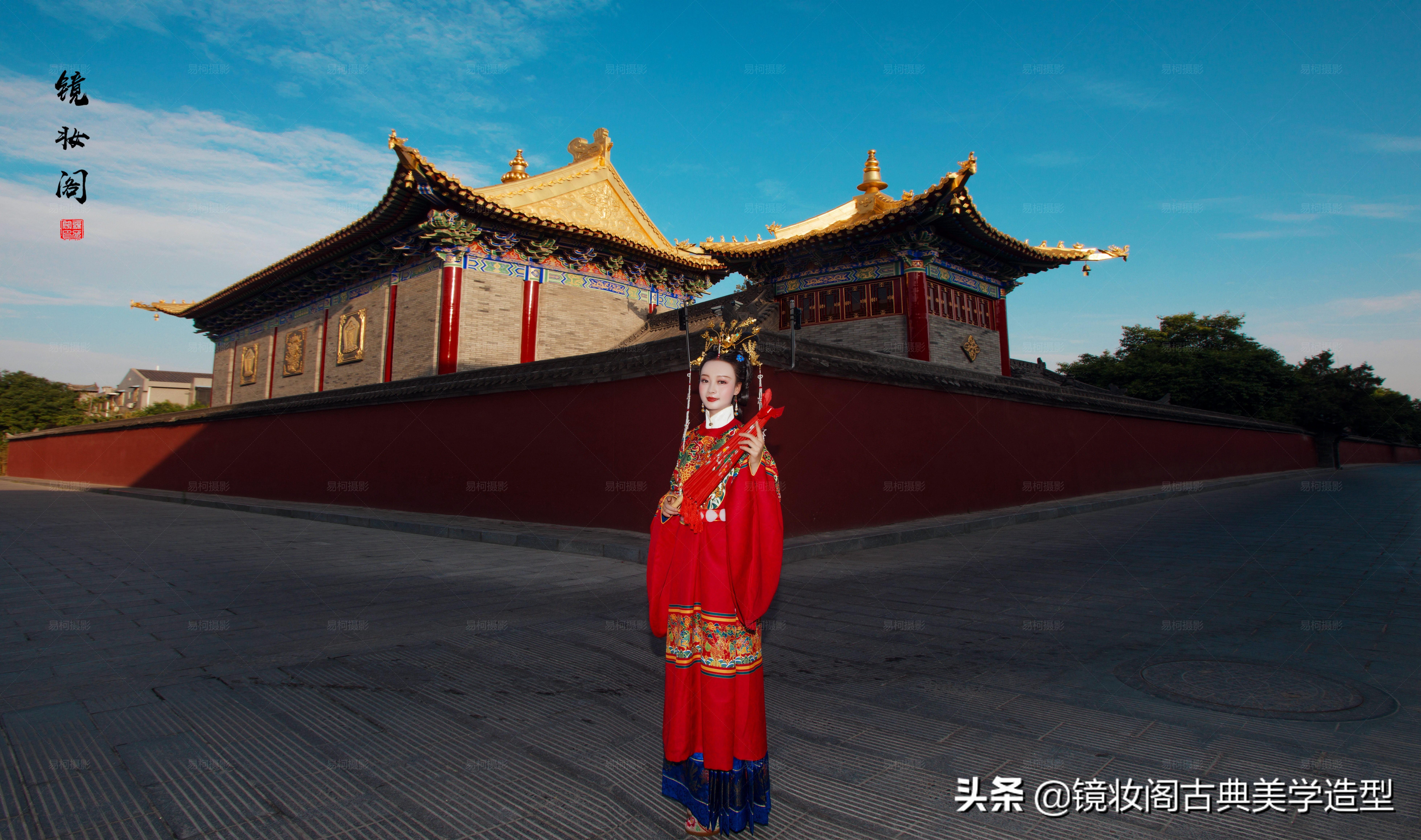 明制婚礼新娘妆容|许你凤冠霞帔一世无忧,从此清风明月长伴天涯(图11) 明制婚礼新娘妆容|许你凤冠霞帔一世无忧,从此清风明月长伴天涯(图11)