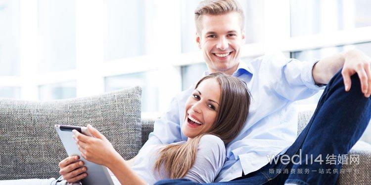 两周年纪念日心情语录 你的一举一动都令我着迷(图2)