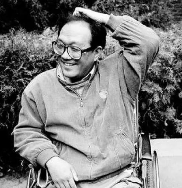 史铁生：21岁因风寒坐轮椅，47岁被诊出尿毒症，临终捐献遗体(图4)