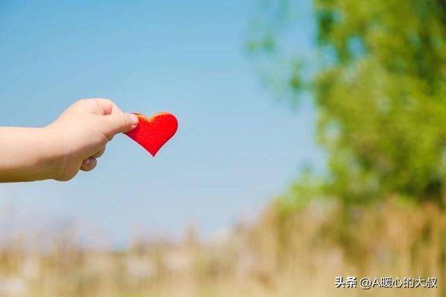 你陪我一程，我念你一生，时光清浅，不负相遇(图2)