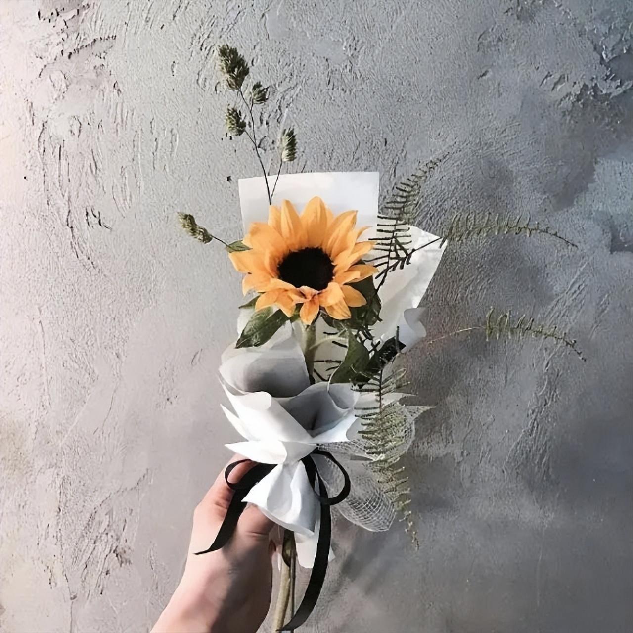 朋友圈最深情真诚的情话，句句感人，挑一句去表白！(图3)