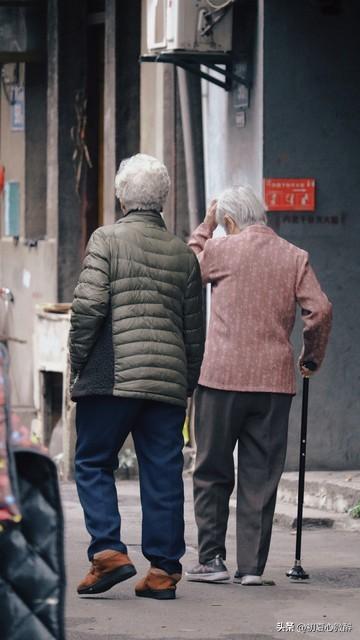 穷不怨父，少不嘲老，善待父母文案，值得深思(图7)