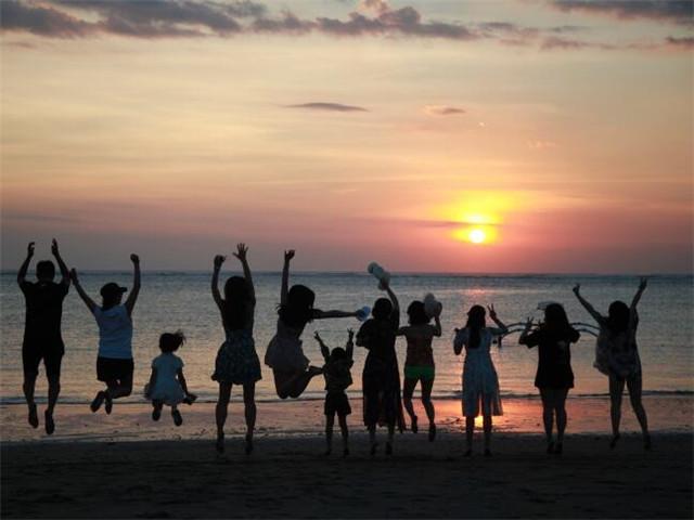 关于青春的经典语录有哪些 描写年轻真好的感人语句(图1)