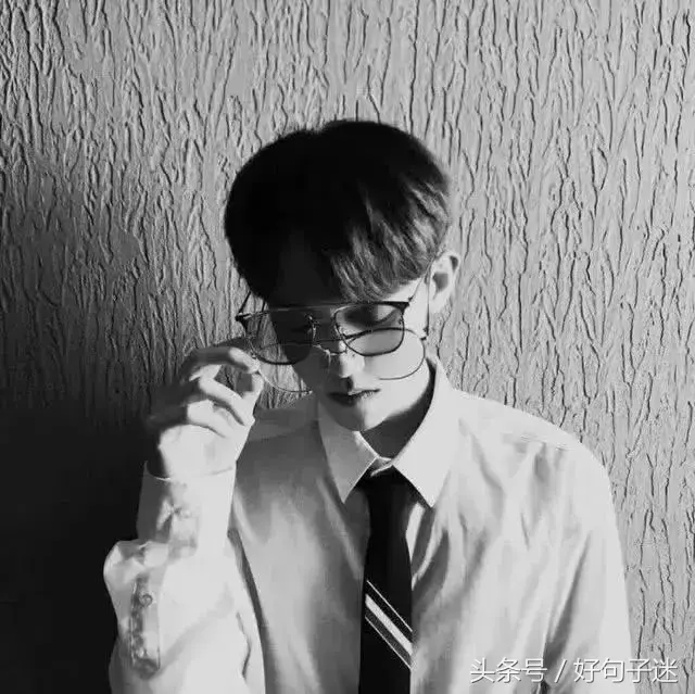 很霸气个性的短句子，很酷很拽很有性格的短句！(图3)