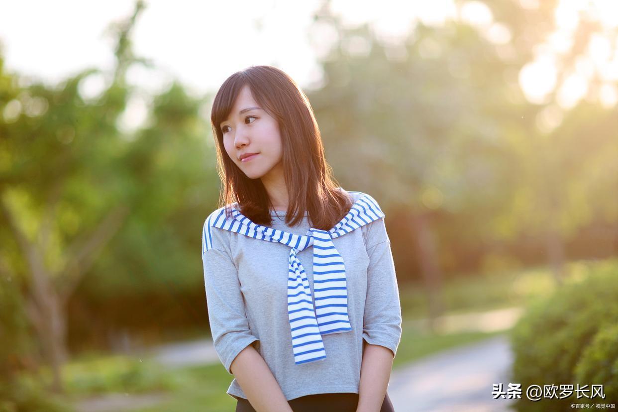 美文：青春吹动你的长发，发齐腰我娶你(图2)