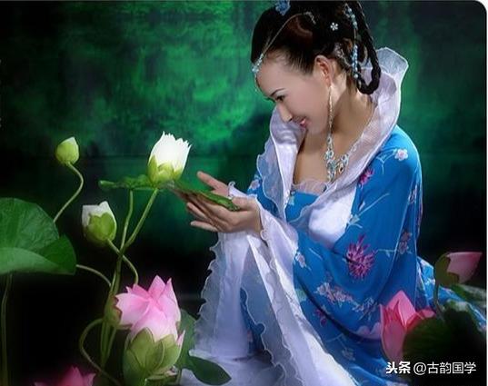 107句形容女子柔美的经典古诗词：柳腰春风过，百鸟随香走(图1)