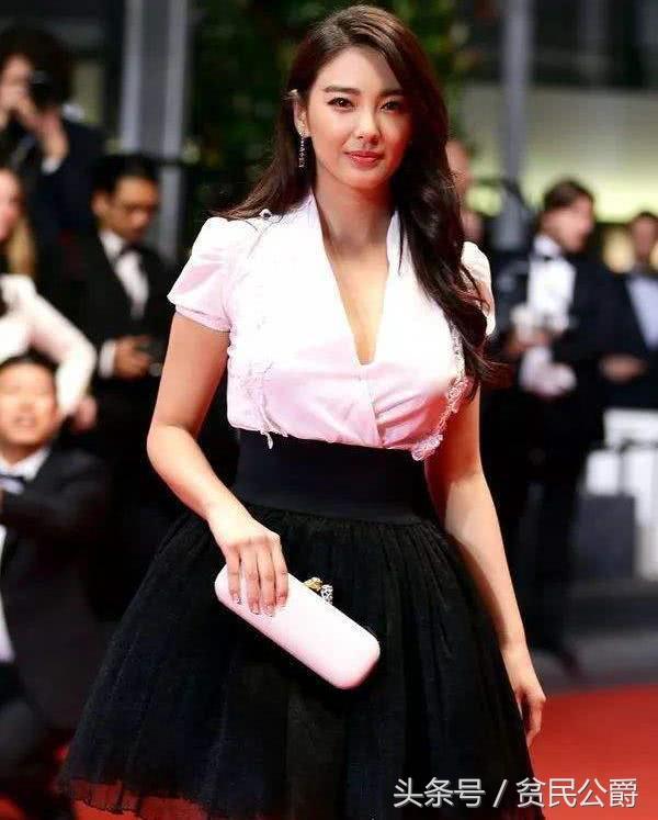 张雨绮在《美人鱼》里加台词 星爷大笑,最后成为经典(图6) 张雨绮在《美人鱼》里加台词 星爷大笑,最后成为经典(图6)