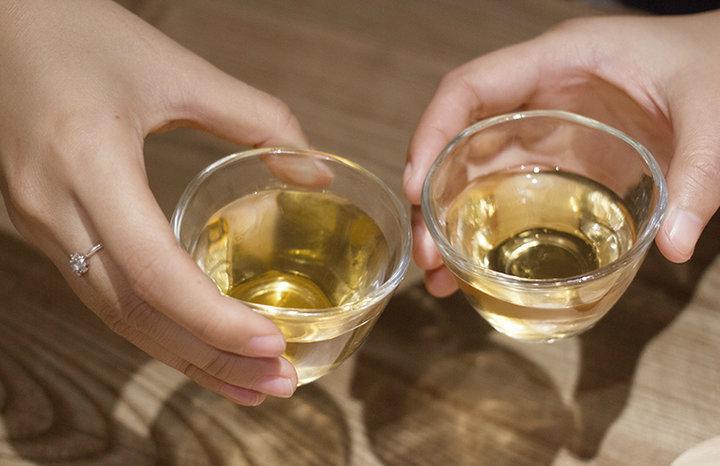 经典的15句祝酒诗词，“酒”“诗”相逢，精彩无限，适合酒桌上说(图3)