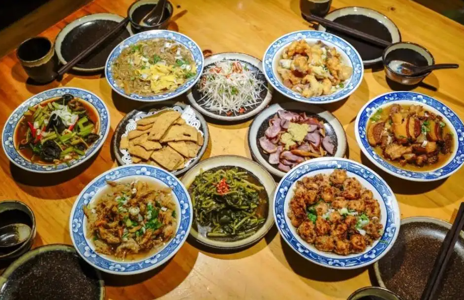 经典的15句祝酒诗词，“酒”“诗”相逢，精彩无限，适合酒桌上说(图5)