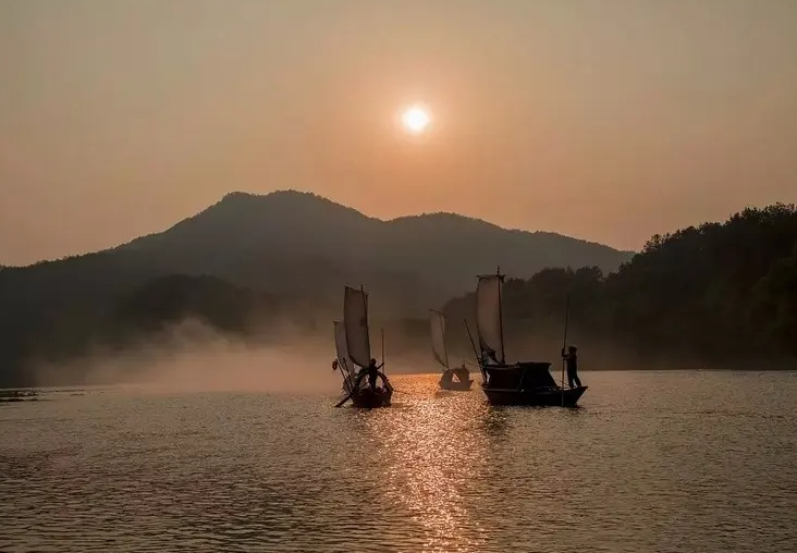 经典的15句祝酒诗词，“酒”“诗”相逢，精彩无限，适合酒桌上说(图7)