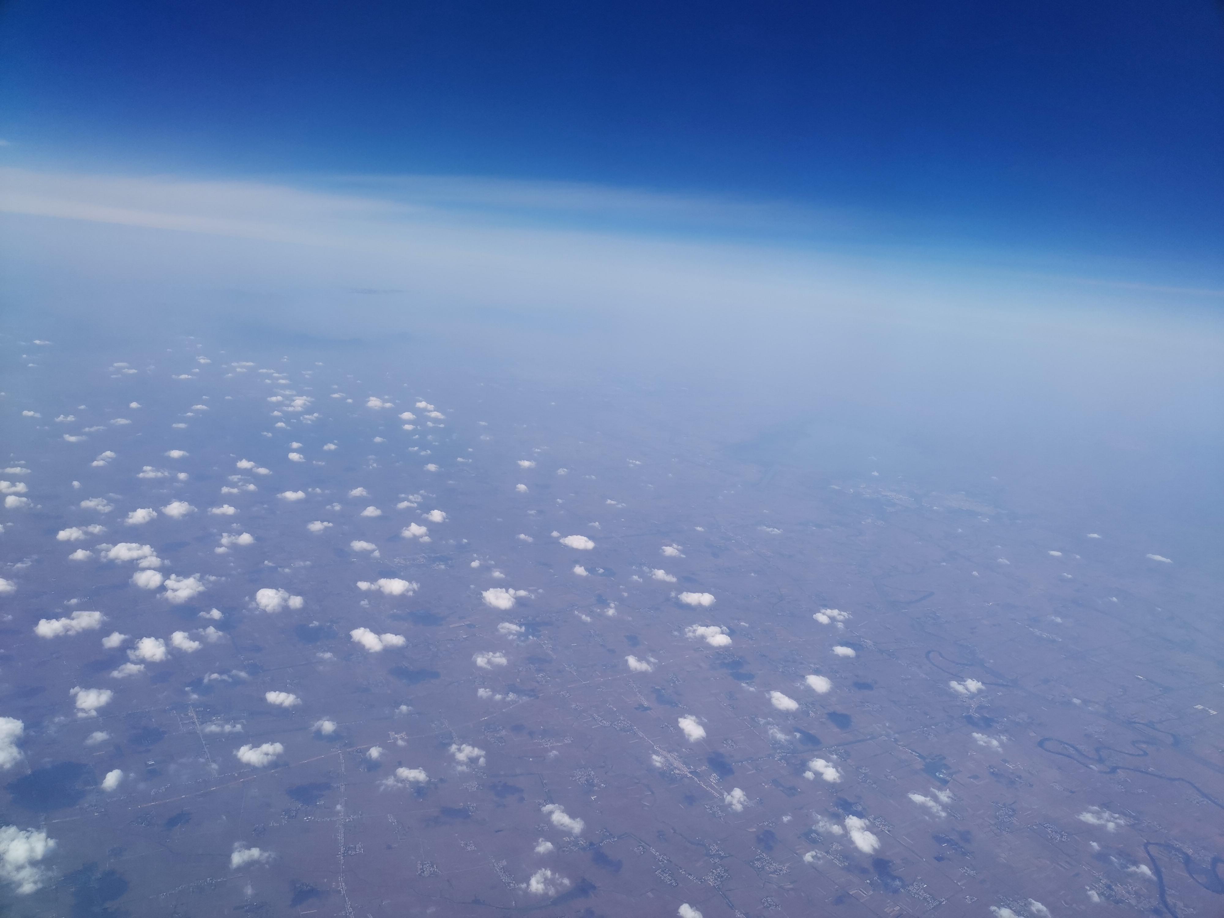 七言绝句《飞机观云》，来自万米高空的诗和照片，请问水平如何？(图3)