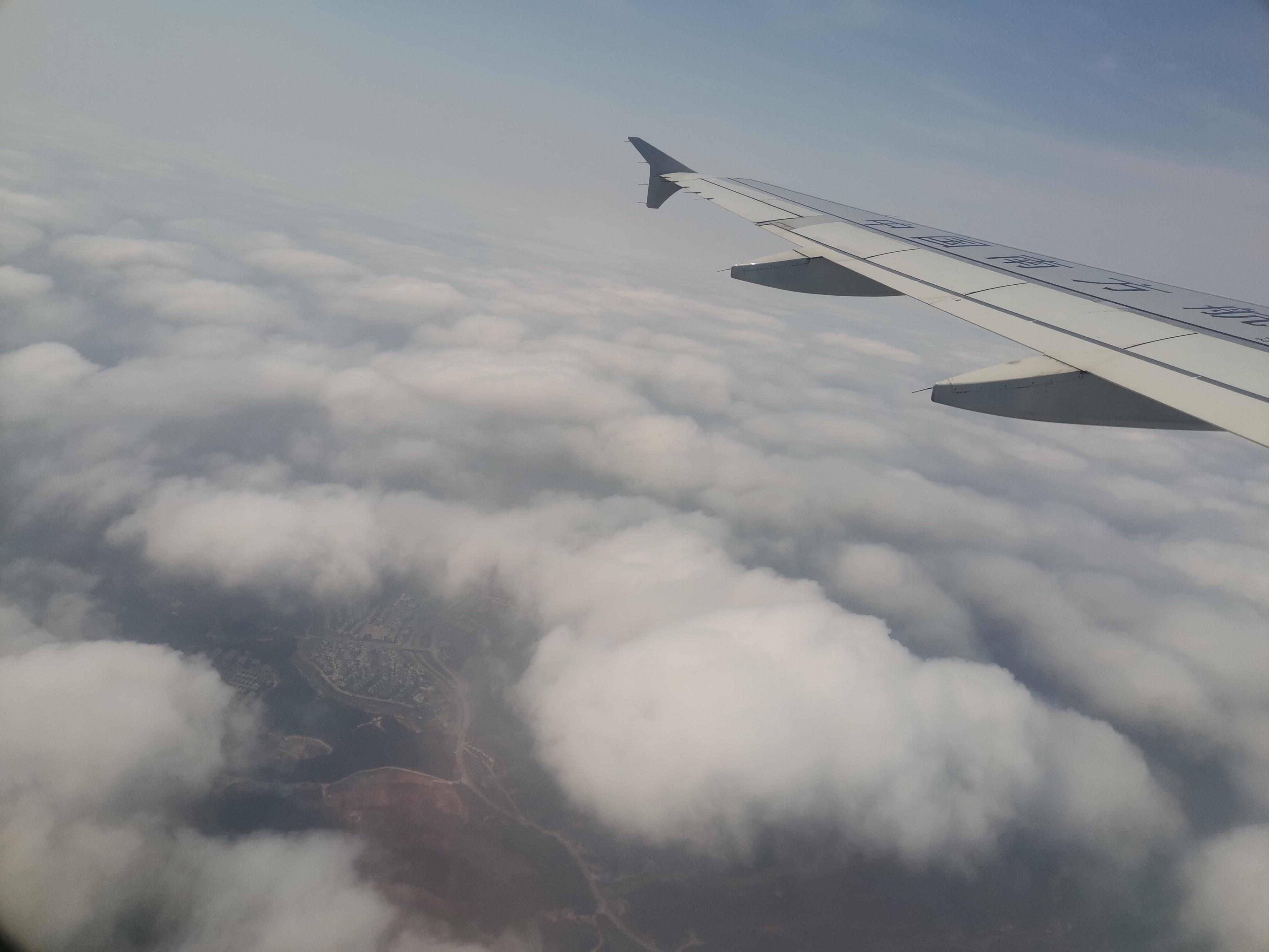 七言绝句《飞机观云》，来自万米高空的诗和照片，请问水平如何？(图6)
