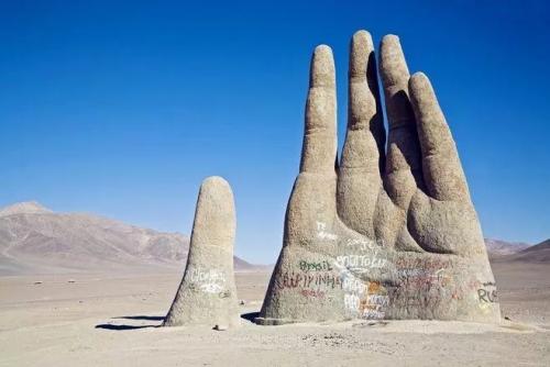 《被掩埋的巨人》20则经典名句：没有了记忆，就没有了源头(图2)