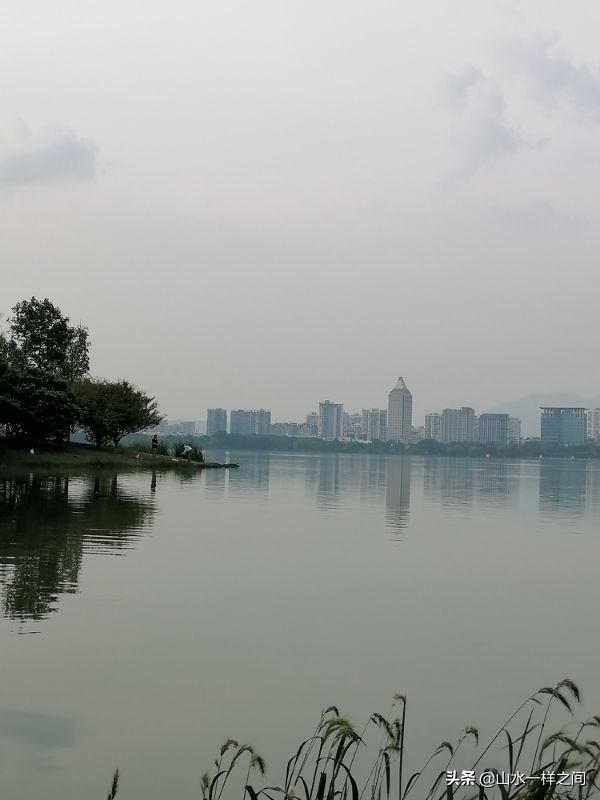 湖水淡淡，时光清浅，任岁月苍茫(图4)