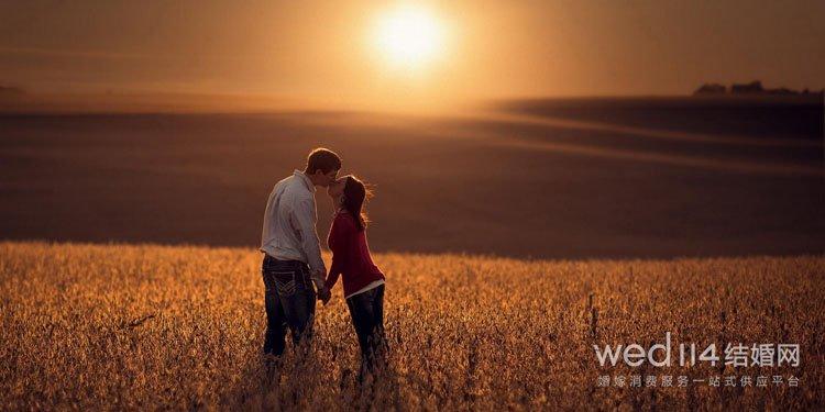 表达结婚十年的句子 全世界最重要的是你(图2)