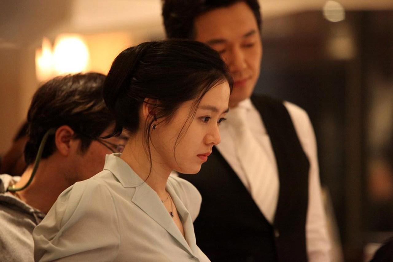 东野圭吾的《白夜行》中的爱情悲剧是谁造成的？(图2)