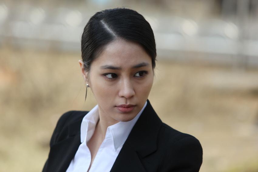 东野圭吾的《白夜行》中的爱情悲剧是谁造成的？(图4)