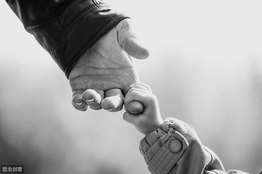 这么多年，最让我难忘的，是妈妈那双变形的脚(图3)