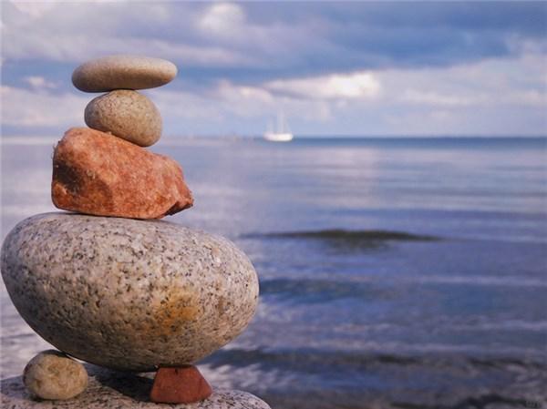 朋友圈致自己的励志简短句子，句句现实扎心(图1)