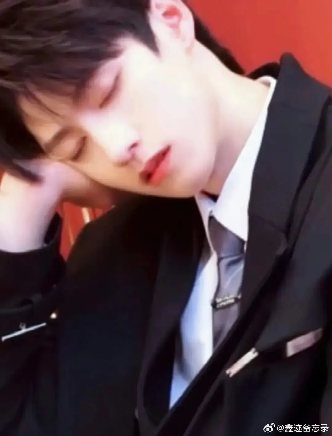 朱志鑫：娱乐圈‘三无’产品？不，是完美偶像界的‘断货王’！(图10)