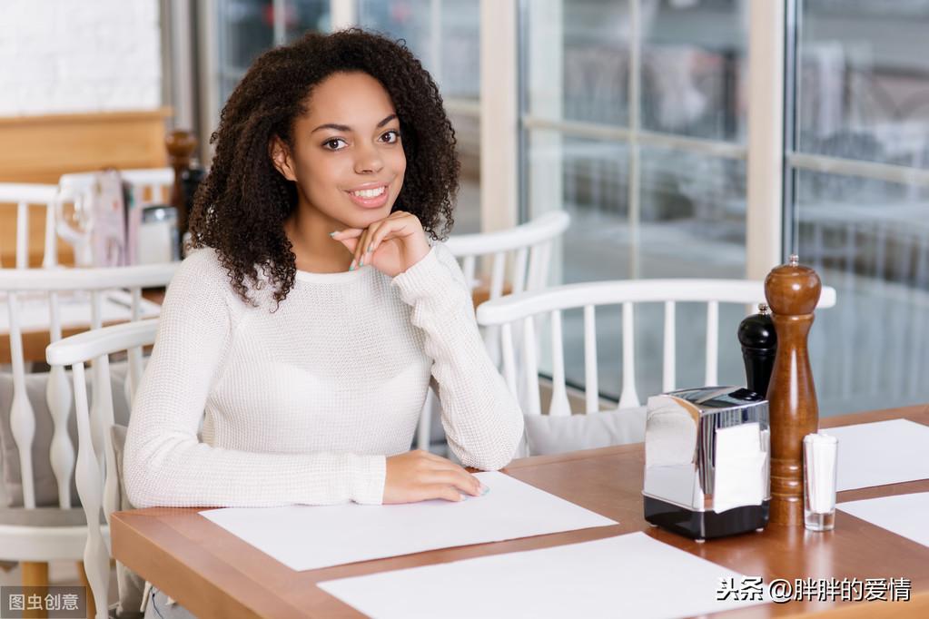 星光不问赶路人，时光不负有心人；不为往事扰，余生只愿笑(图2)