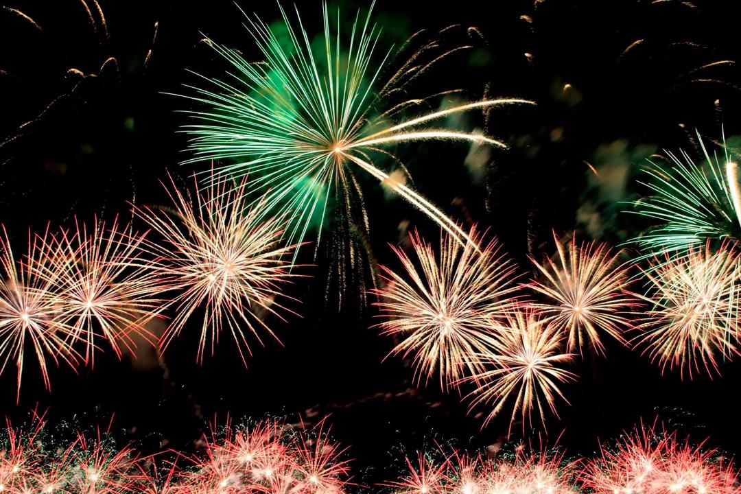 烟花向星辰，所愿皆成真。九首绝美烟花诗词，同赏古人眼中的烟火(图11)