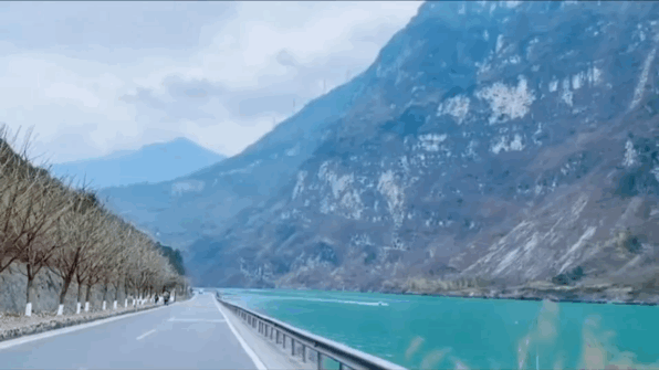 夏天最美的12条自驾线，未来三个月沿途美成天堂，第一条就想出发(图4)