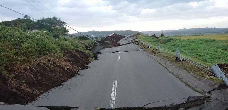 画师创作动漫角色励志语录，路飞鸣人频出金句，瞬间元气满满(图1)