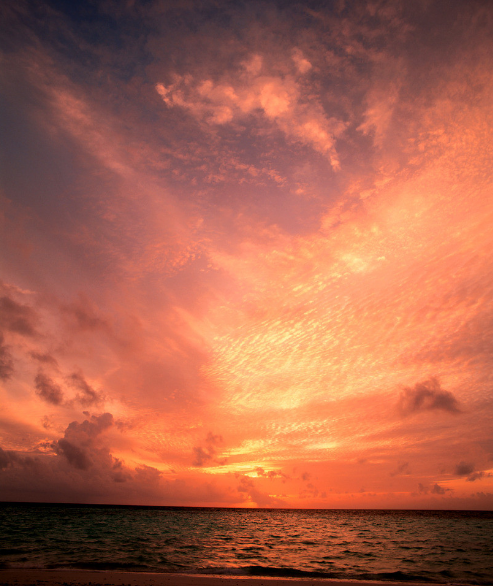 莫道桑榆晚 为霞尚满天，诗人笔下的晚霞，在古诗词中领略自然美景(图7)