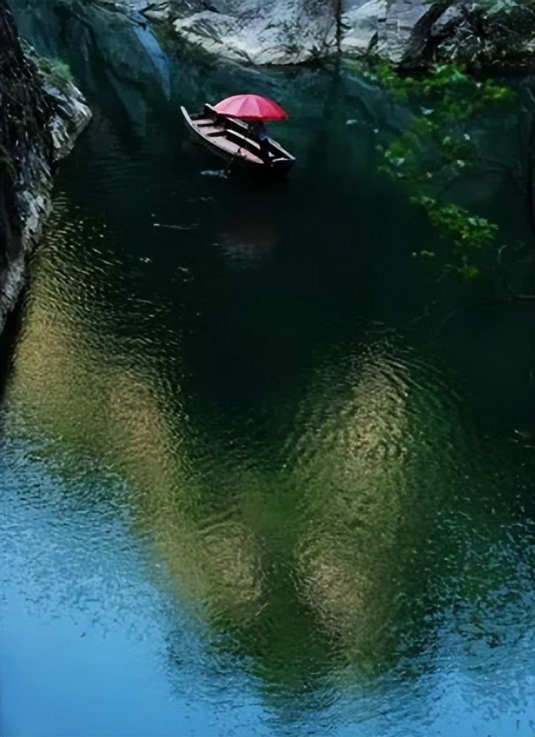 走进夏日的雨，有关夏日雨的古诗词，清凉了整个夏天！(图19)